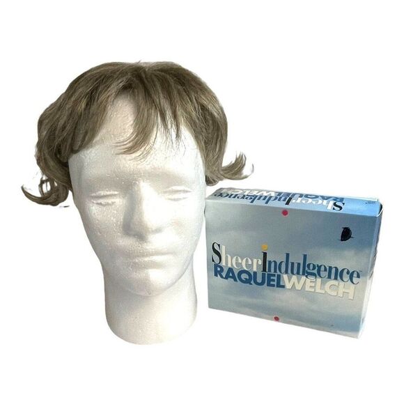 Raquel Welch Wig Memory Cap 100% Kanekalon Vibralite Salt Pepper Pixie Cut - Picture 2 of 10